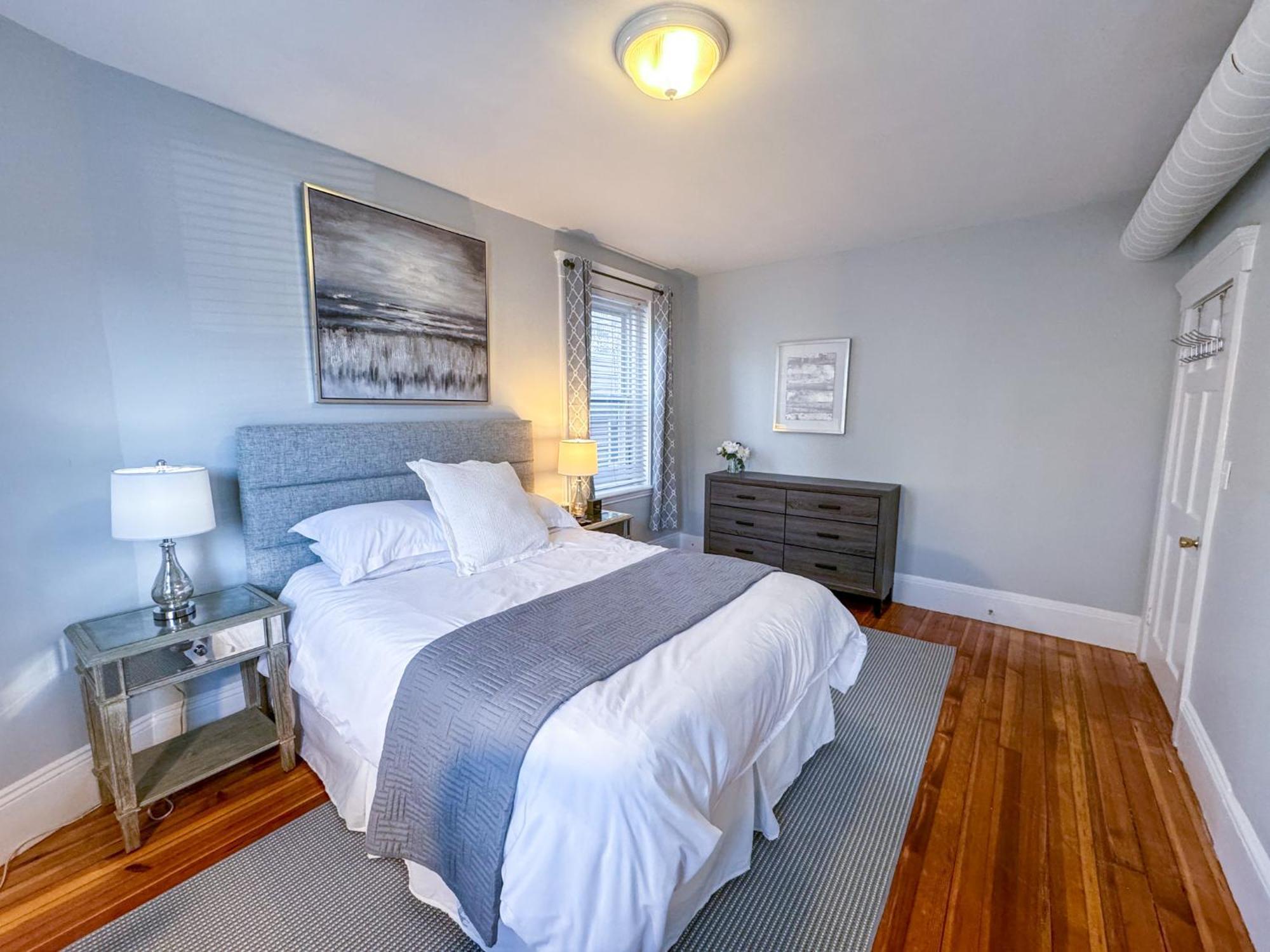 Appartamento Huge,3 Bed,2Bath,Public Transport,Boston,Sleeps 9 Brookline Esterno foto