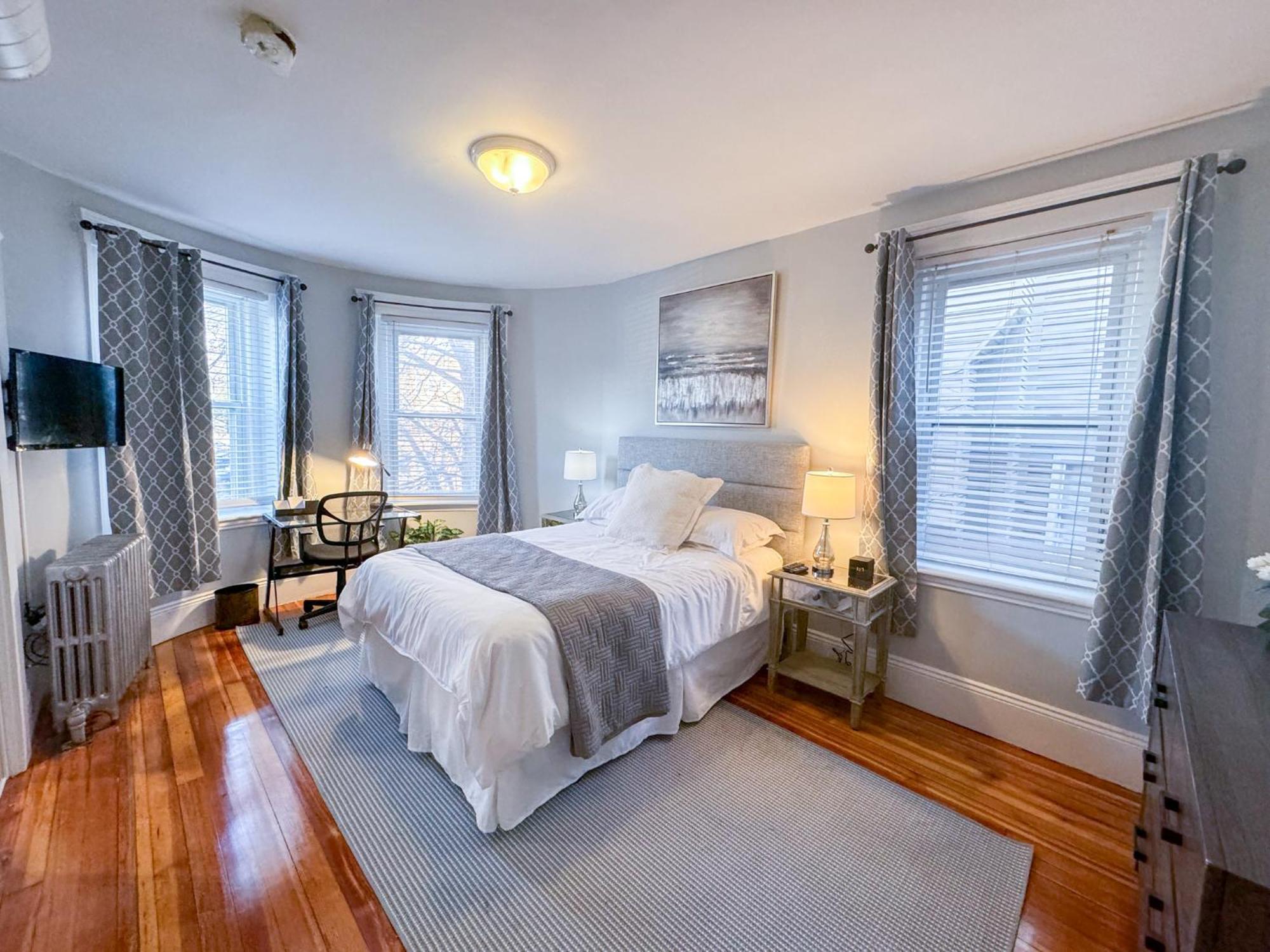 Appartamento Huge,3 Bed,2Bath,Public Transport,Boston,Sleeps 9 Brookline Esterno foto